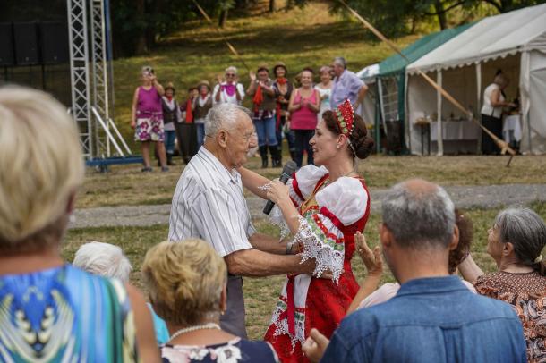 Mészáros Adél a közönséget is megtáncoltatta.