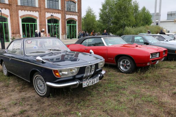 Egy különleges BMW is ellátogatott a találkozóra.