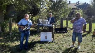 A Roma Nemzetiségi Kulturális Nap egyik fellépője volt a Kék Sirály Zenekar..