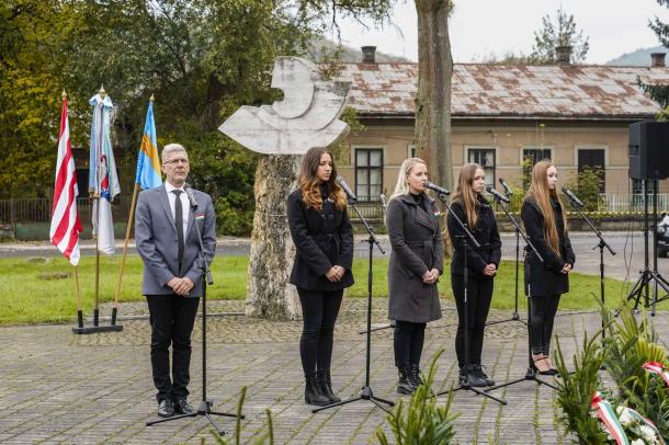 Az ÓMI Zenés Színház ünnepi műsorát láthatták a jelenlévők.