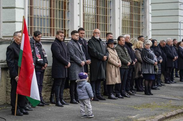 A Fidesz képviselői a megemlékezésen.