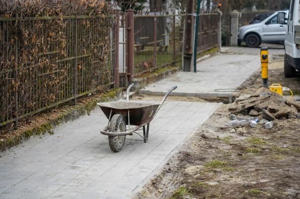 Munkaterület a Bolyky Tamás út mellett.