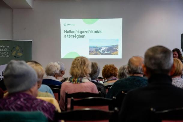 A „Légy tudatosan választékos” elnevezésű környezetvédelmi kampány keretében figyelemfelhívó előadást tartottak a Civil Házban a Zöld Völgy Nonprofit Kft. szakemberei.